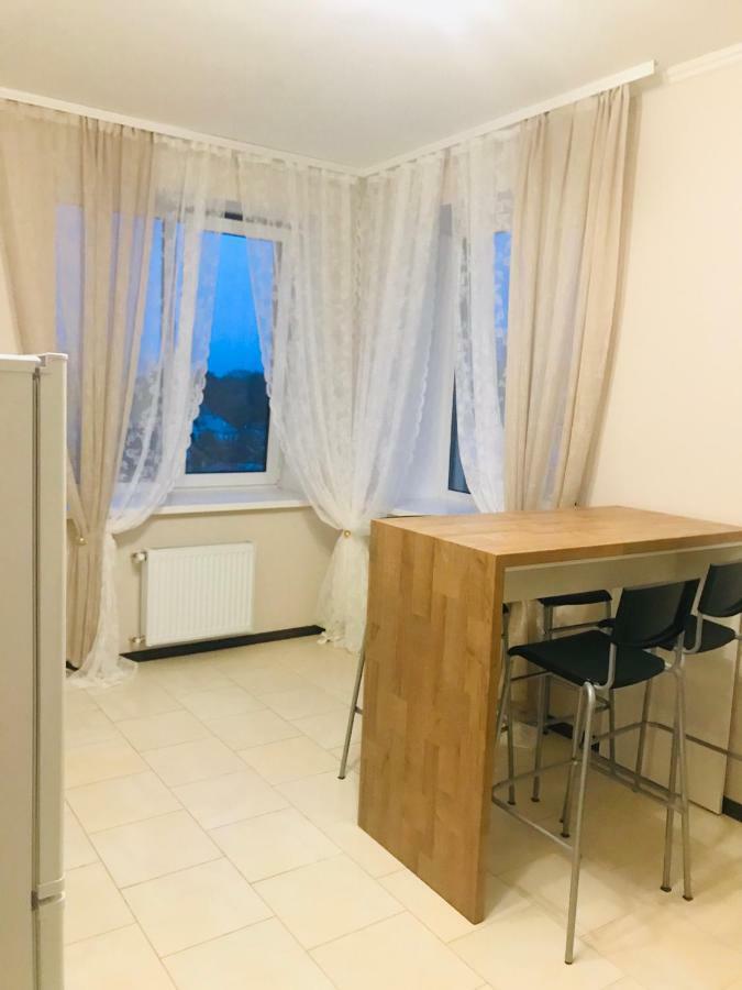 Naberezhna 10, Central Lutsk Apartamento Exterior foto